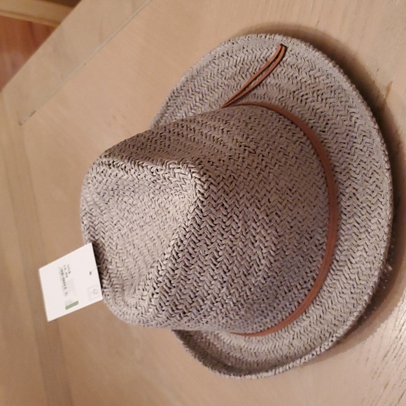 Hat - Picture 4 of 6